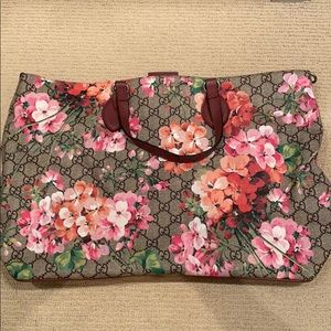 Beautiful floral Gucci - Authentic.